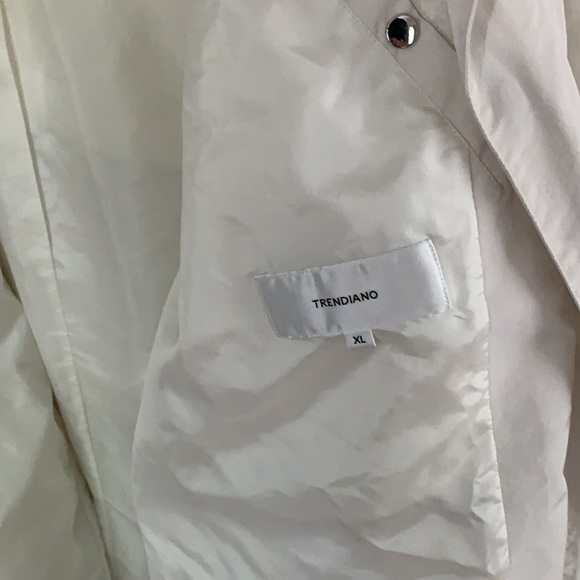 Trendiano Jacket - Picture 3 of 3